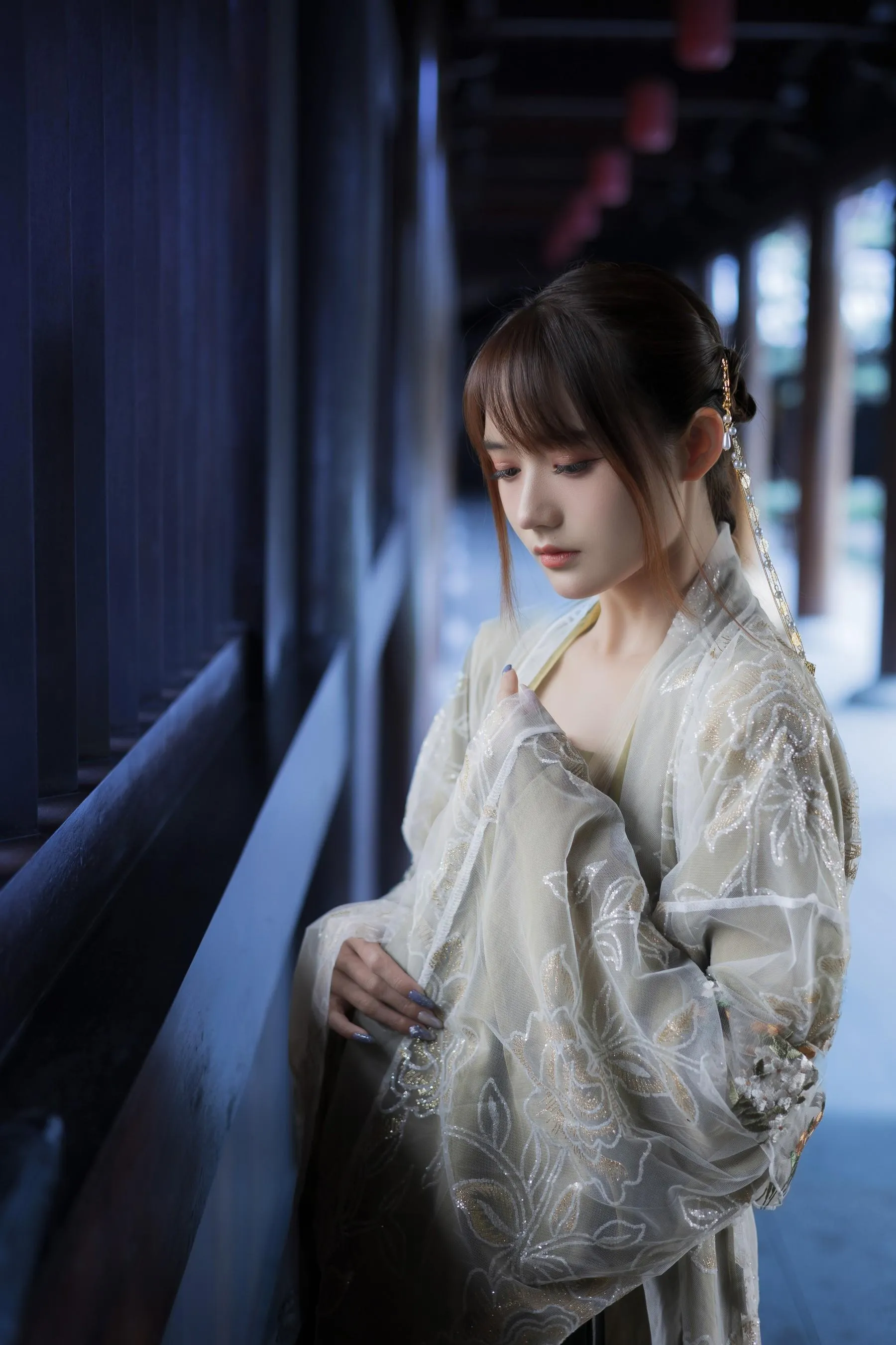 [艺图语] 2022.07.02 宫墙柳 兔子Zzz不吃胡萝卜 [44P]插图8
